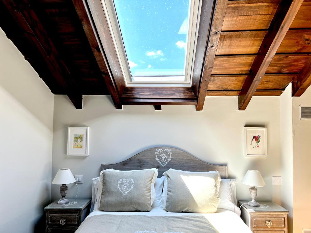 La Casita De Olivia Espinaredo *